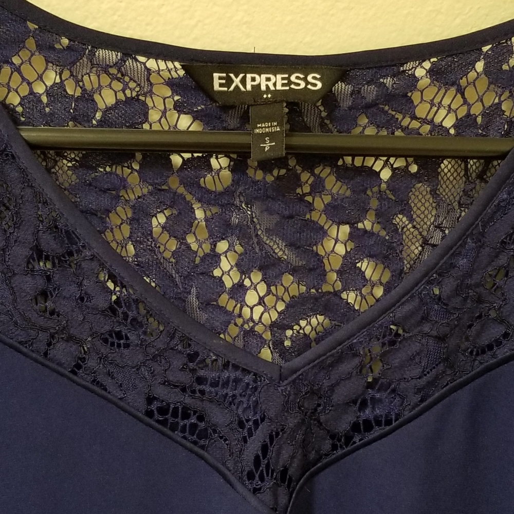 Express lace blouse - Picture 3 of 3